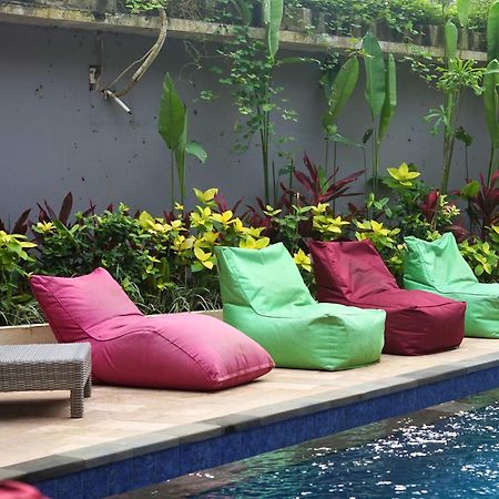 Summer Of Surf Hostel Uluwatu Ungasan Exterior foto