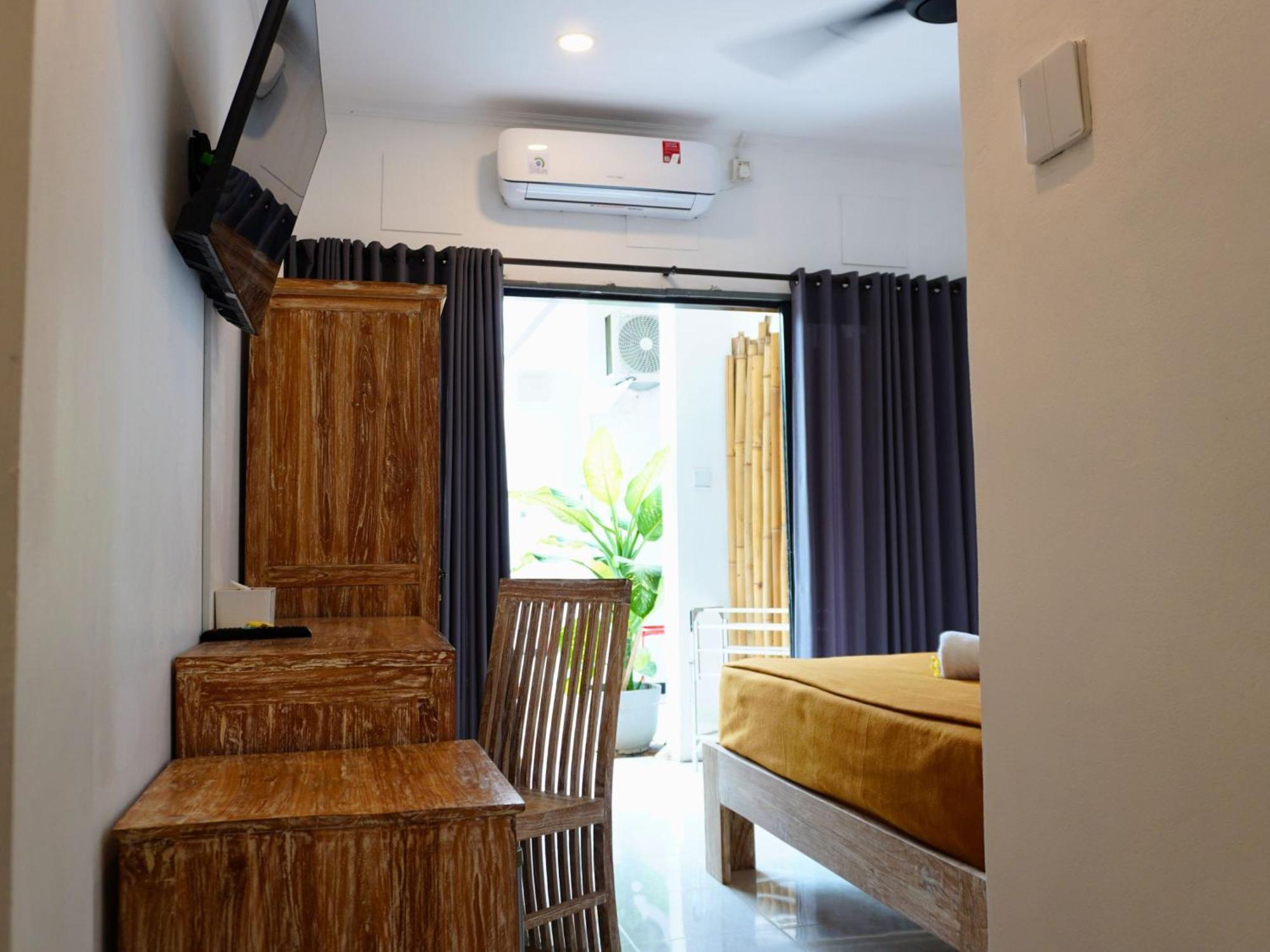 Summer Of Surf Hostel Uluwatu Ungasan Exterior foto