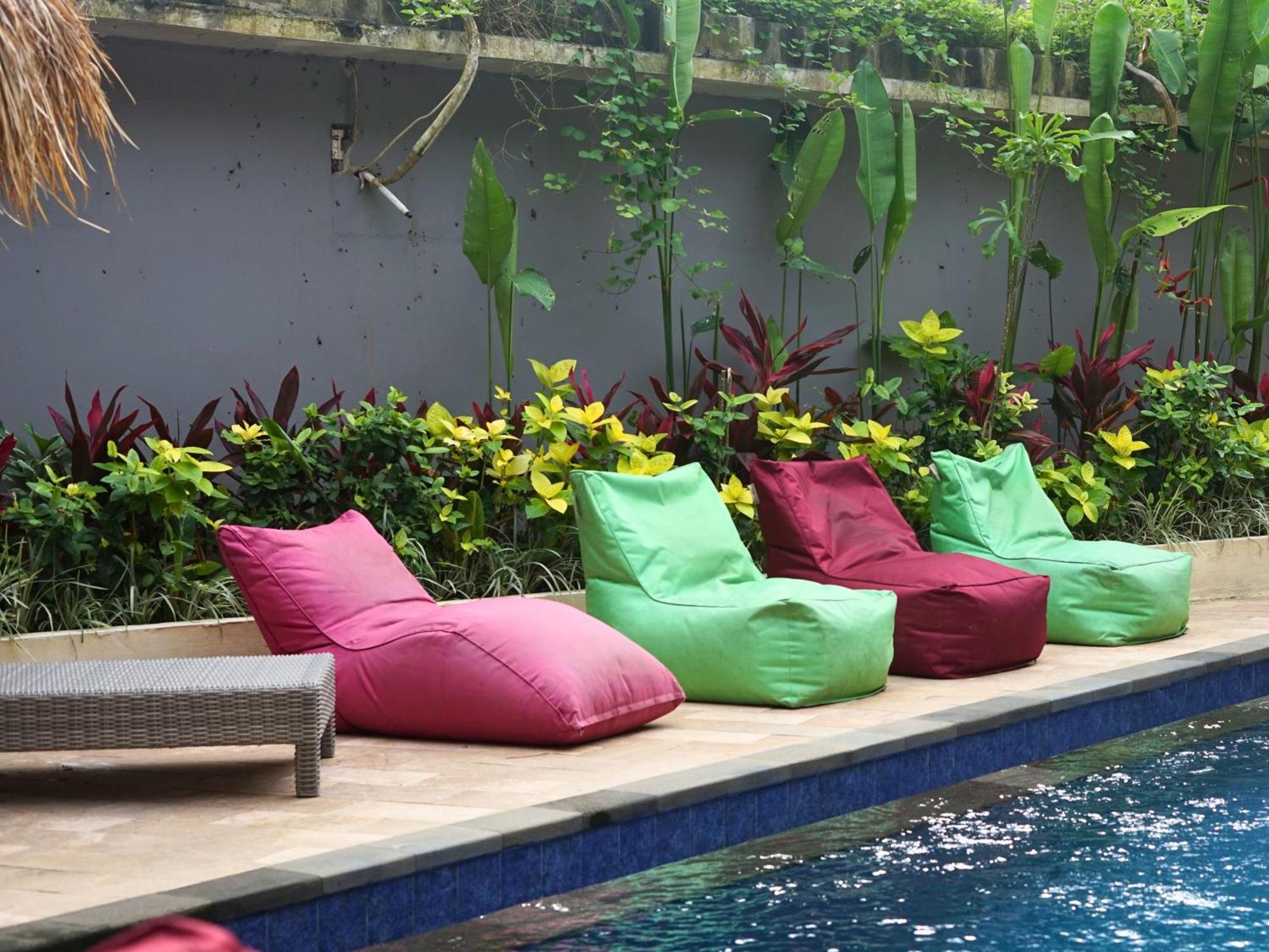 Summer Of Surf Hostel Uluwatu Ungasan Exterior foto